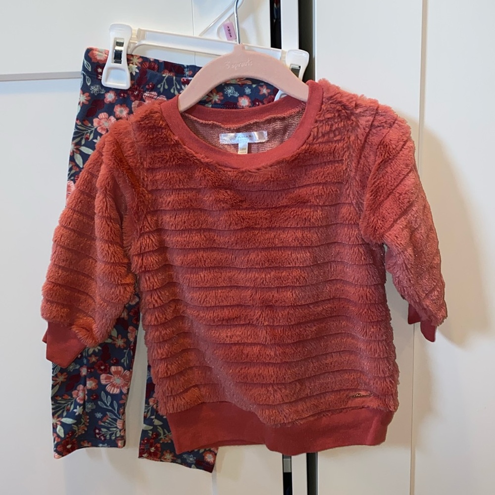 18m Tahari Sweater & Pants Set